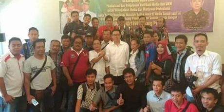 Ketua Dewan Pers Berikan Materi Dihadapan Awak Media di Muara Enim