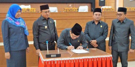 Raperda APBD P Tahun 2019 Diterima dan Disetujui DPRD Muara Enim
