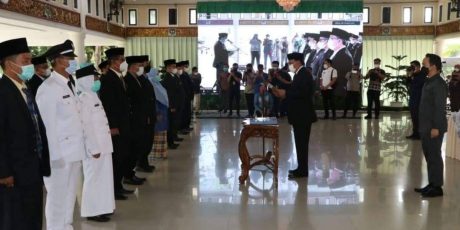 Pj Bupati Lantik Pejabat Administrator, Pengawas dan Fungsional Pemkab Muara Enim