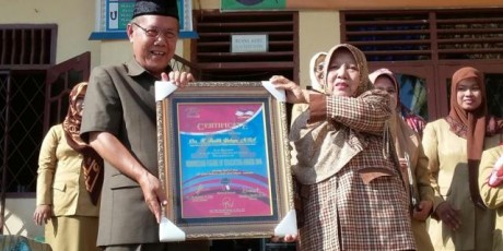 Drs H Thalib Yahya MBA Terima Dua Penghargaan Nasional