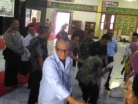 PTBA Bagikan 8000 Paket Sembako Bagi Kaum Dhuafa
