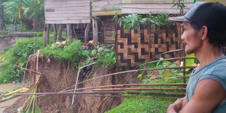 Diterjang Banjir, Belasan Rumah di Desa Beruge Terancam Ambruk