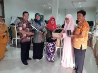 Dukung Program Wisata, GOW Muara Enim Bantu Bibit Bunga