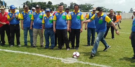 Gubernur Sumsel Lakukan Kick Off Turnamen Sepak Bola U-20 di Stadion Sekundang Bara