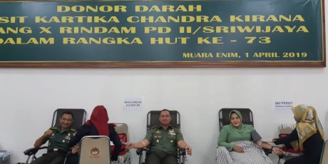 Persit dan TNI AD Serta PNS RINDAM II/SWJ Gelar Donor Darah