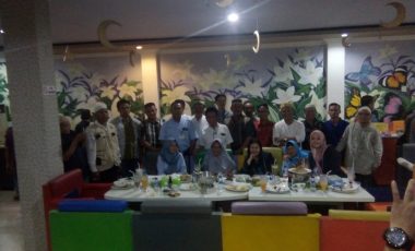 Jalin Silaturahmi dan Sinergi, PT TeL PP Gelar Bukber dengan PWI Muara Enim