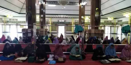 PTBA Gelar Pesantren Ramadhan 1440 H Bagi Ibu-ibu