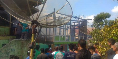 Diamuk Si Jago Merah, Dua Rumah Ludes Terbakar di Desa Karang Raja Muara Enim