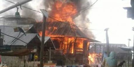 Si Jago Merah Hanguskan Tiga Rumah di Desa Danau Gerak SDU