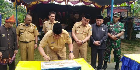 Bupati Ahmad Yani Resmikan Kecamatan Panang Enim
