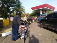 BBM Langka, SPBU di Kota Muara Enim Diserbu Pengendara