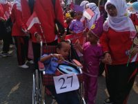 Pelajar TK Penyandang Disabilitas Ikuti Karnaval Budaya PTBA di Tanjung Enim