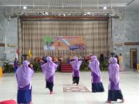 Senam Sehat Semarakan HUT Ke-1 GOW Muara Enim