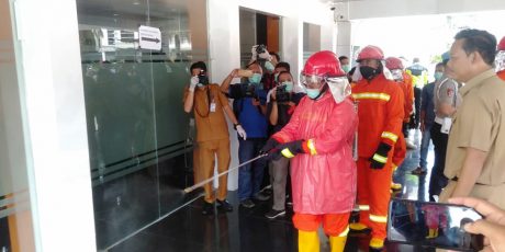 Pemkab Muara Enim Gelar Penyemprotan Disinfektan