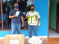 Peduli Keselamatan Wartawan, PT HBAP Sumbang Masker pada PWI Muara Enim