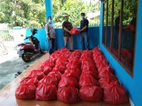 PTBA Bantu Wartawan di Muara Enim Paket Sembako