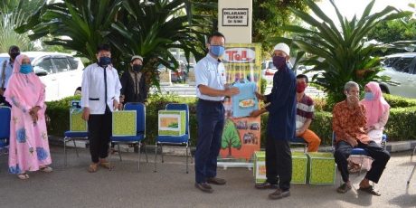 Jelang Idul Fitri 1441 H, PT TeL PP Salurkan Paket Sembako Kepada Masyarakat