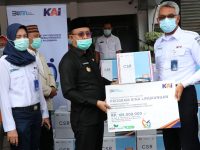 PT KAI Divre III Palembang Salurkan Ribuan Masker ke Pemkab Muara Enim