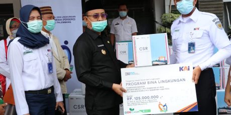 PT KAI Divre III Palembang Salurkan Ribuan Masker ke Pemkab Muara Enim