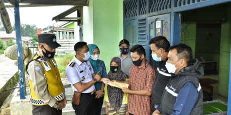 Peduli Sesama, PTBA Tbk Bantu Balita Gizi Buruk di Tanjung Enim