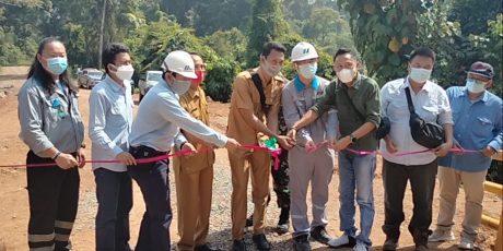 PT HBAP Resmikan Jembatan 4 Sungai Lengi di Desa Darmo