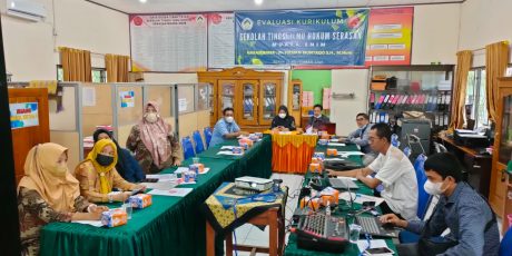 Tingkatkan Mutu Pendidikan, STIH Serasan Muara Enim Gelar Workshop Evaluasi Kurikulum