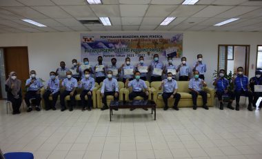 PT TeL PP Kembali Berikan Program Beasiswa Pendidikan Bagi Anak Karyawan