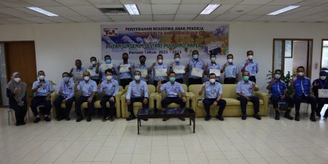 PT TeL PP Kembali Berikan Program Beasiswa Pendidikan Bagi Anak Karyawan