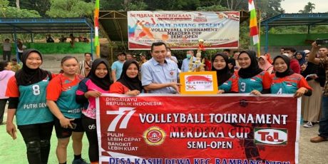 Travolb dan Putri Dewa Juarai Turnamen Voli “Merdeka Cup”