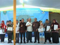 Hanny Sekeluarga Dapat Hadiah Umroh dari Pj Bupati Muara Enim