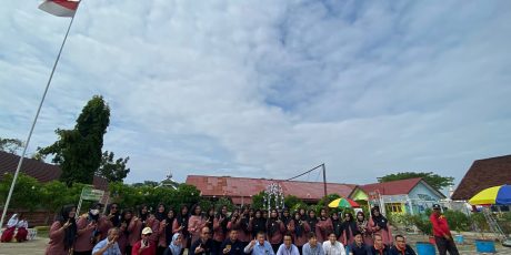Peduli Lingkungan Bersih, TeL Kembali Gelar Kegiatan CSR Lokal “Relawan Bersih-Bersih Sekolah”