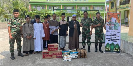 Yonif 141/ AYJP Gelar Jumat Berkah di Ponpes La Roiba Muara Enim