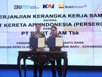 Tingkatkan Sinergisitas, KAI dan PTBA Tanda Tangani Perjanjian Angkutan Batubara