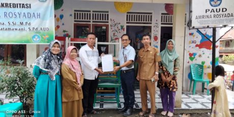 34 PAUD/TK/KB Terima Bantuan Meja dan Kursi dari CSR PT TeL