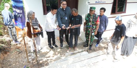 Bantuan Bedah Rumah, Bukti Nyata Kepedulian Bukit Asam Untuk Masyarakat