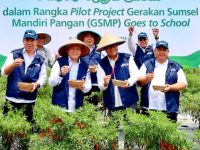 SMK Negeri 1 Gelumbang Jadi Proyek Percontohan GSMP Sekolah, Pj Gubernur didampingi Sekda Muara Enim Panen Raya Cabe