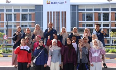 BIDIKSIBA 2026 Resmi Dibuka, PTBA Siapkan Beasiswa Kuliah untuk Generasi Muda di Wilayah Operasional BIDIKSIBA 2026 Resmi Dibuka, PTBA Siapkan Beasiswa Kuliah untuk Generasi Muda di Wilayah Operasional