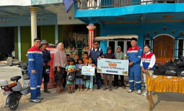 Ramadan Penuh Kepedulian, PGE Lumut Balai Berbagi 1.000 Takjil untuk Masyarakat