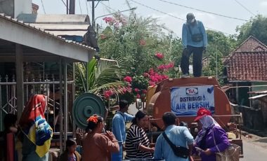 PT TeL Salurkan 115 Ribu Liter Air Bersih untuk Warga Terdampak Kemarau