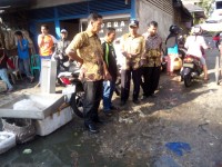 Pipa PDAM Lematang Enim Bocor, Air Meluber Ke Jalan