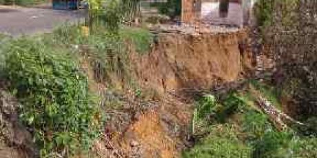 Jalinsum Desa Perjito Amblas, Pengendara Mesti Waspada