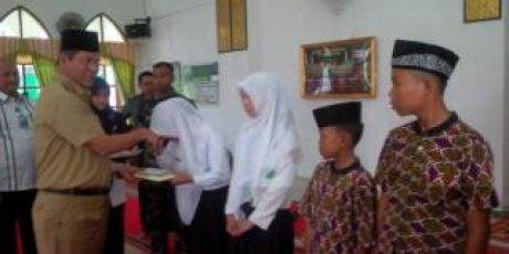 Baznas Muara Enim Launching 1000 Al-Qur’an Untuk Masyarakat