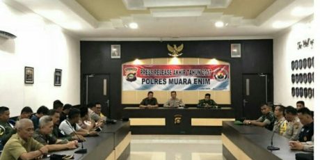 Polres Muara Enim Gelar Press Release Akhir Tahun 2017