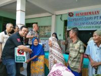 PT MME Bagikan 250 Paket Sembako Kepada Warga Desa Darmo