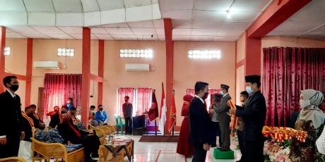 87 Mahasiswa/i STIH Serasan Resmi Sandang Gelar Sarjana Hukum
