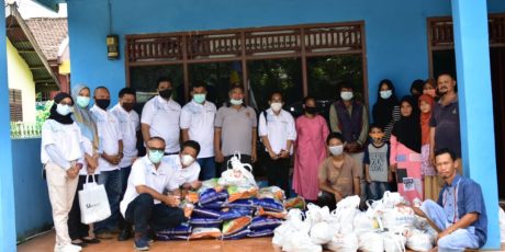 Peringati HPN Ke-75, PWI Muara Enim Berbagi Kepada Kaum Dhuafa
