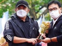Pj Bupati Muara Enim Raih Pembina Olahraga Berprestasi dan Berdedikasi 2021