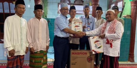 TeL Gelar Safari Ramadhan 1444 H dan Salurkan Bantuan Paket Sembako