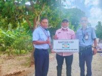 Peduli Lingkungan Sekitar, PT TeL Bantu Perbaikan Jalan Longsor di Desa Siku