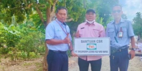 Peduli Lingkungan Sekitar, PT TeL Bantu Perbaikan Jalan Longsor di Desa Siku